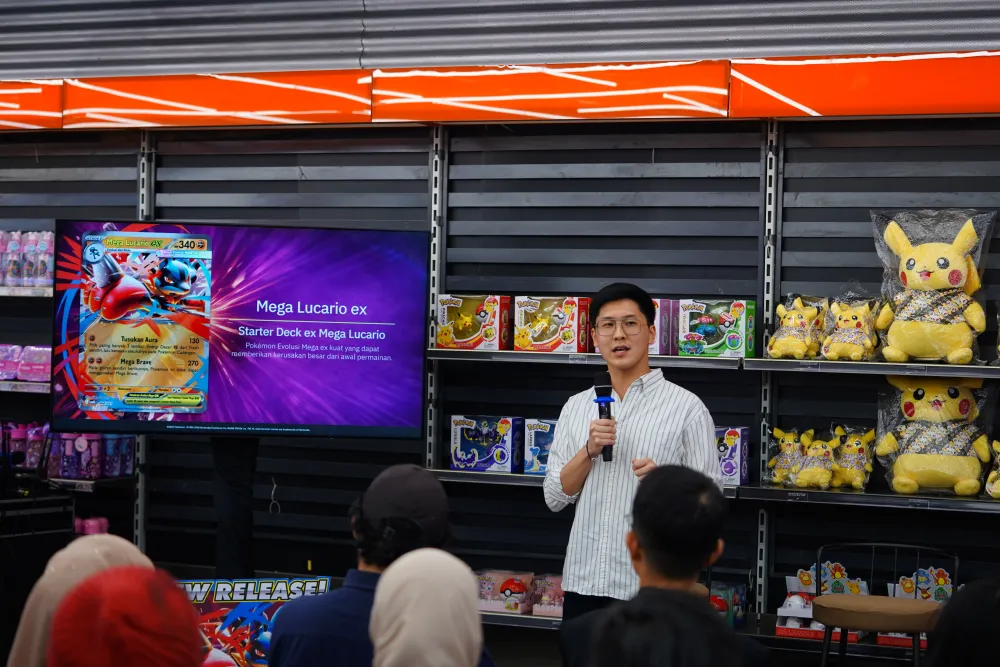 Press Kit Evolusi Mega Starter Deck ex